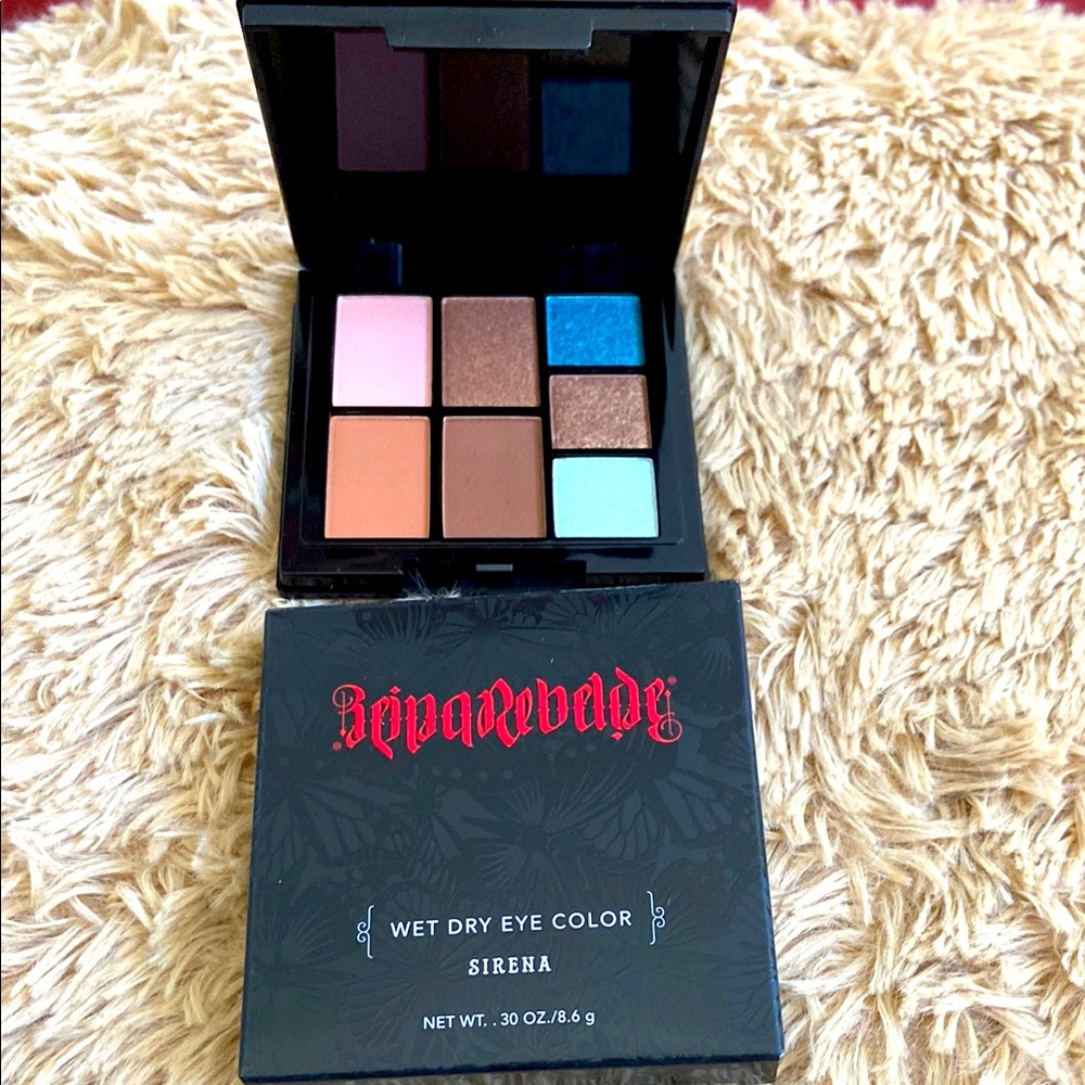🆕 Reina Rebelde Wet Dry Eye Color Palette - Sirena